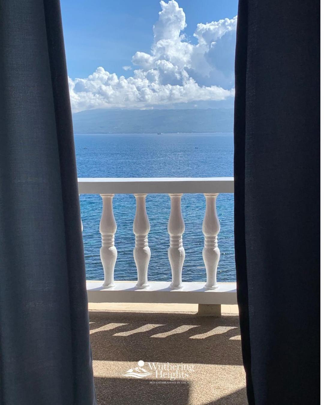 Wuthering Heights Bed & Breakfast By The Sea Ντουμαγκέτ Εξωτερικό φωτογραφία